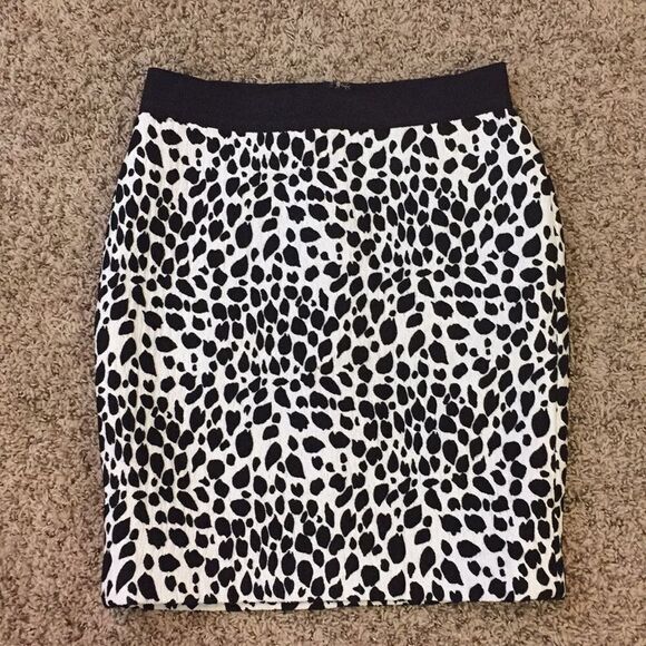 Ann Taylor Dresses & Skirts - Ann Taylor Black & White Mini Skirt